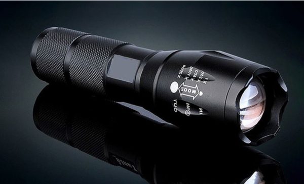 Lampe de poche LED portable mini avec zoom, torche de chasse zoomable – Image 7